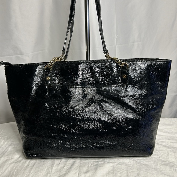 MICHAEL KORS Jet Set Gold Chain Black patent leather tote bag. - Picture 4 of 14